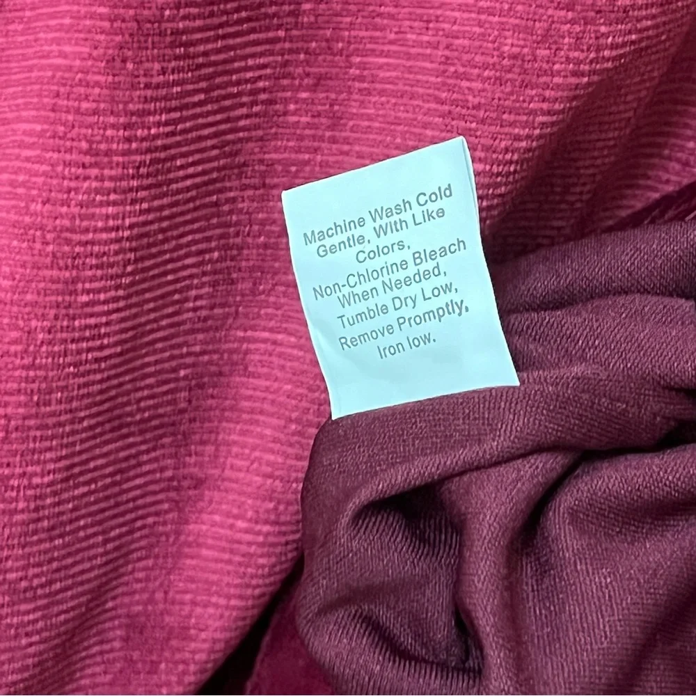 Red Velvet Jewel Toned Dress 🎀 - Picture 10 of 10